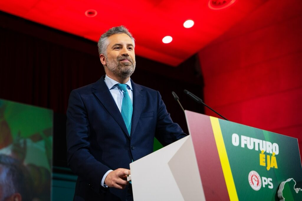 Legislativas 2025: Pedro Nuno acusa Montenegro de fugir a responsabilizar-se pela situação na saúde
